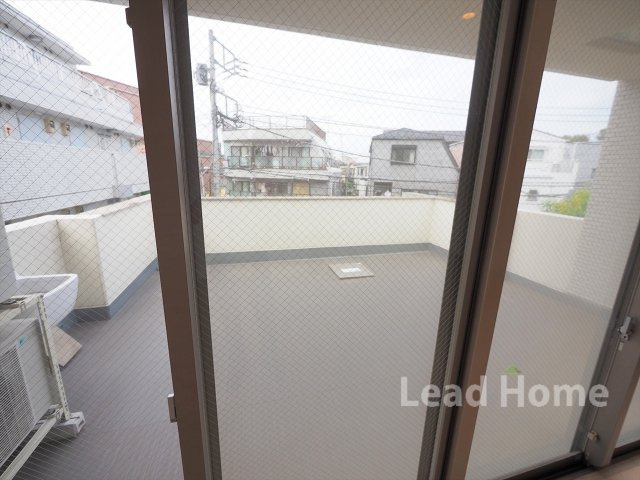 【バルコニー】 | フォルム代々木公園リベディア | リフォーム前の室内の写真になります。
