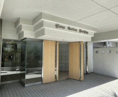 【エントランス】 | ライオンズガーデン町屋 | 落ち着いたエントランスです