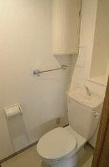 【トイレ】 | ライオンズガーデン町屋 | シンプルで使いやすいトイレです