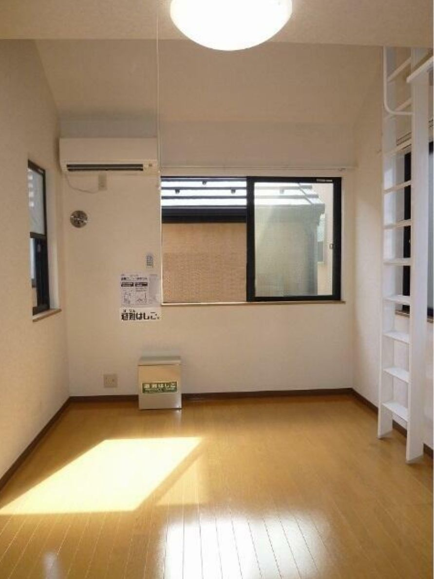 ライフガーデン野方の寝室|お掃除がしやすいフローリングのお部屋☆（同一仕様写真）