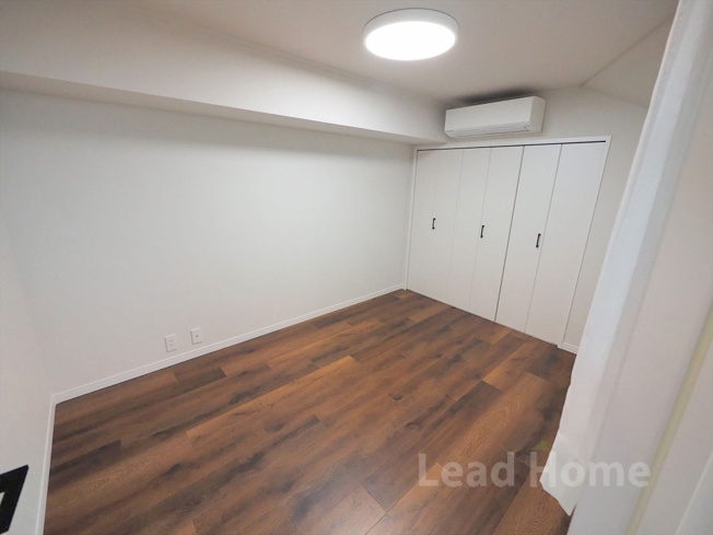 【洋室】 | シャトレー渋谷 | 洋室（約6.0帖）クローゼット付き。