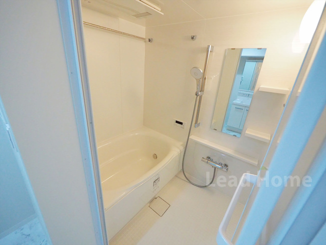 【浴室】 | シャトレー渋谷 | 1日の疲れを癒せるバスルームです。浴室乾燥機・追い焚き機能付き。