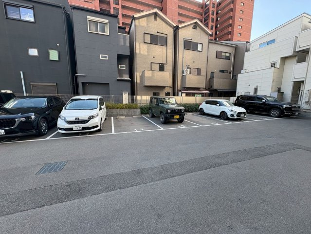 大阪市西区川口３丁目の賃貸マンションの駐車場