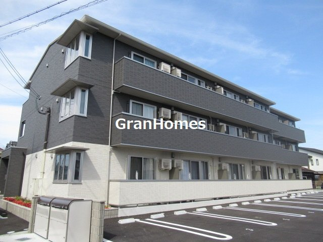 メゾン・ド・クルーの外観