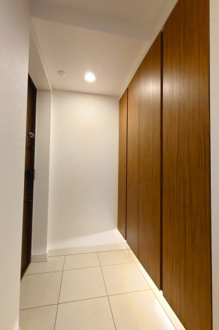 【玄関】 | オープンレジデンシア代々木ザ・ハウス