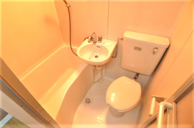 キャッスル柏の浴室