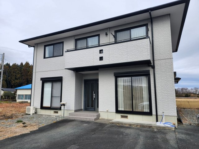 富岡町王塚戸建貸家Bの外観|建物外観を気になさる方へ、見た目の良い物件です