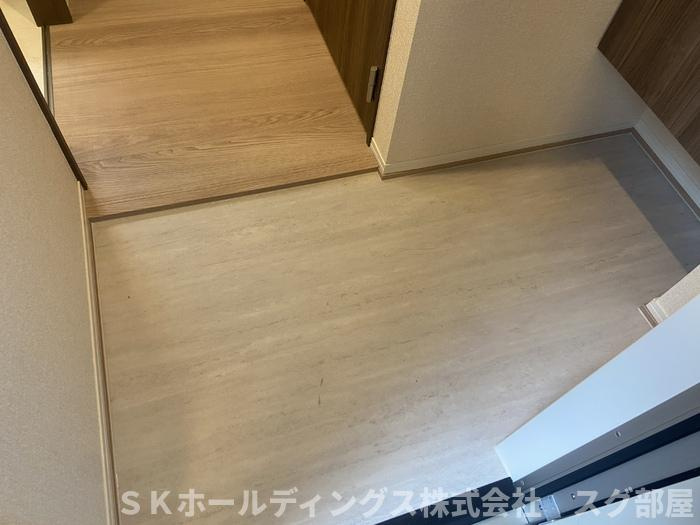 フローリッシュの玄関