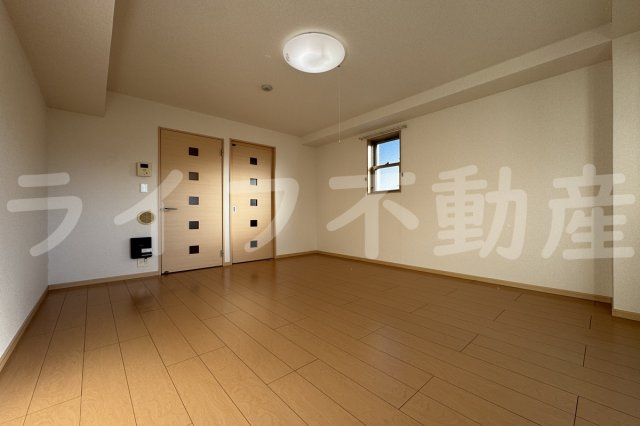 アルム久宝寺の洋室|使い勝手のいい洋室です