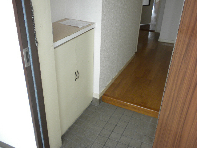 レジデンス西岡の玄関