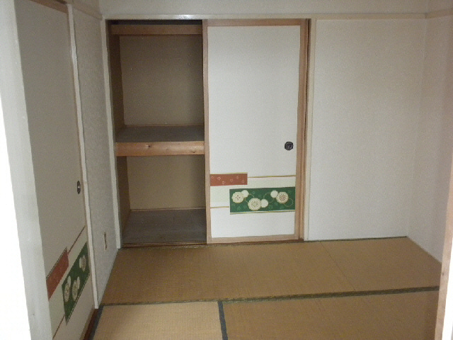 レジデンス西岡の収納|和室