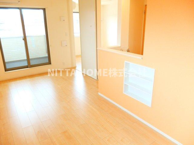 ミニョンプラス１の居間・リビング|リビング広々１２．５帖あります＊