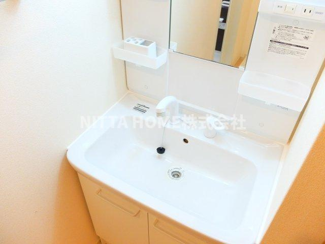 ミニョンプラス１の洗面所|人気のシャワー付き独立洗面台＊