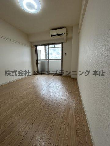 仲介手数料０円！ルミエール山中の居間・リビング