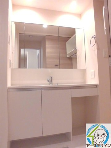 サニーコート加佐弐番館の独立洗面台|パース写真
