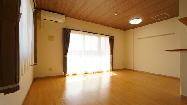 フォルク本宮の居間・リビング