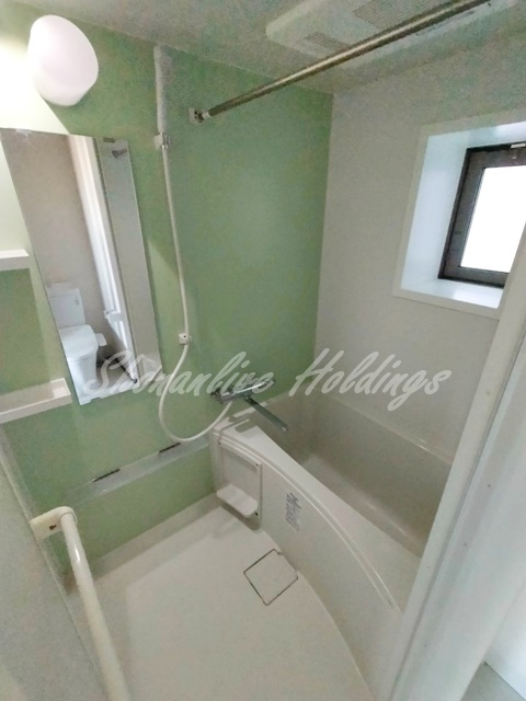 K’sタウン安浦の浴室|窓・浴室乾燥機付き