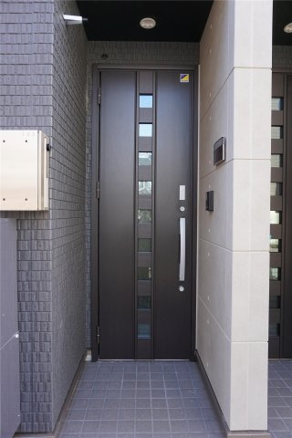 ヒルズレジデンシャルAの玄関