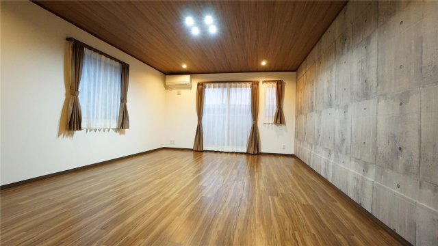 ヒルズレジデンシャルAの居間・リビング