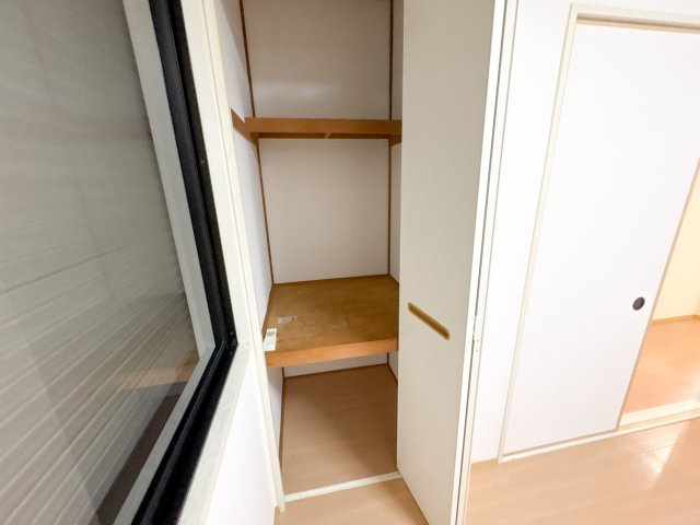 ジョイフル東生駒 B棟の収納