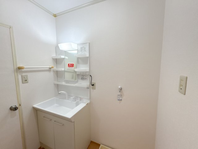 ジョイフル東生駒 B棟のその他