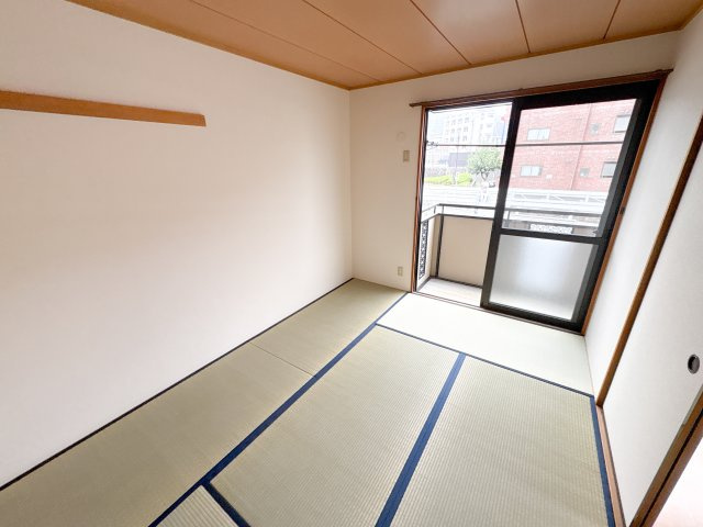ジョイフル東生駒 B棟の和室