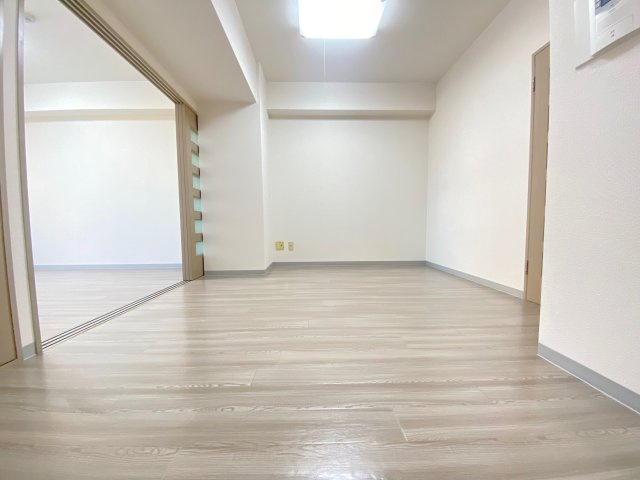 アルファビルの内装