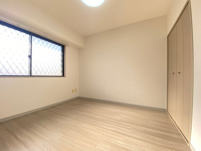 アルファビルの子供部屋