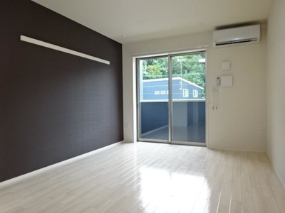 【居間・リビング】 | グリーンクレール | 洋室9.7帖