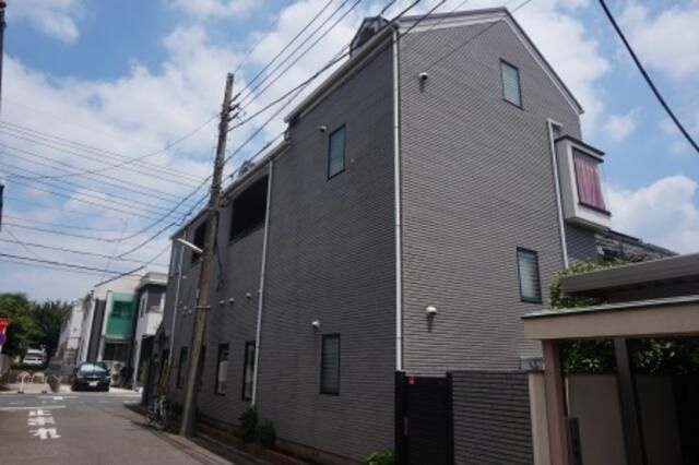 美・クリスタル（女性限定）の外観