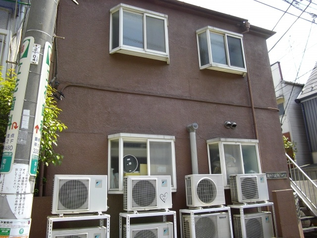 第１８紀州ハイツの外観|室外機