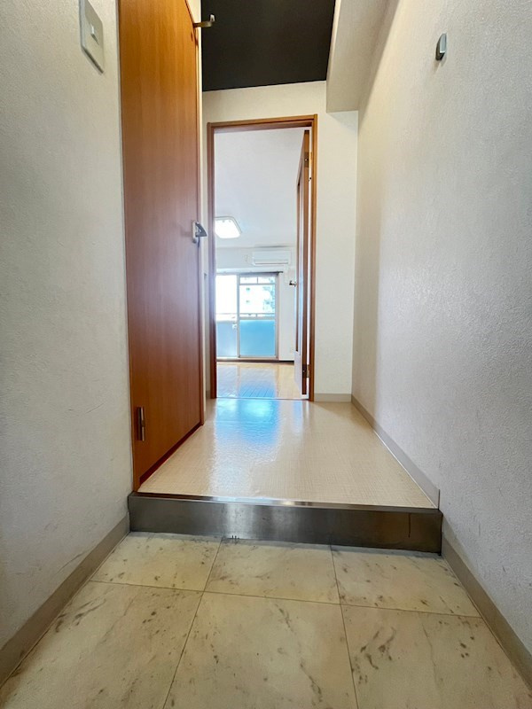 ラ・フォンテ三宮旭の玄関