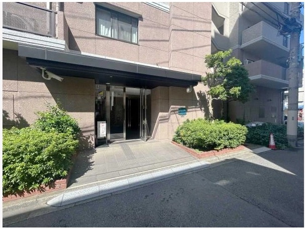 ★仲介手数料無料★クレストコート中落合（角住戸につき眺望・通風良好）のエントランス