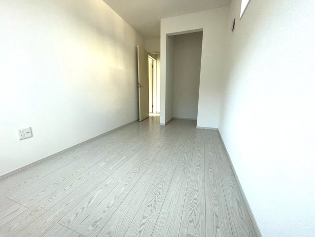 ◆リビング広々２０帖以上の４ＬＤＫ◆並列駐車２台可能◆伏見区向島庚申町２期の洋室|洋室