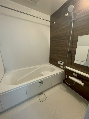 ◆リビング広々２０帖以上の４ＬＤＫ◆並列駐車２台可能◆伏見区向島庚申町２期の浴室|浴室