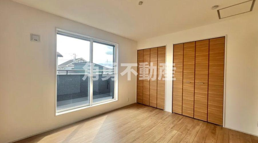 平塚市達上ケ丘　新築一戸建て　1号棟の内観：施工例|《施工例》洋室