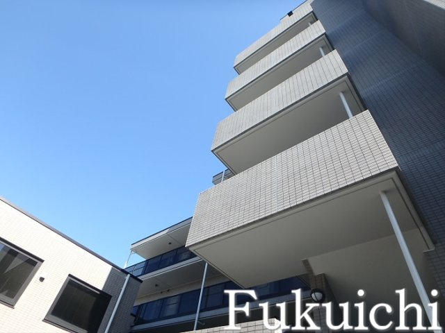 コスモリード学芸大学の外観