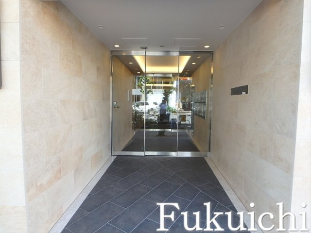 コスモリード学芸大学のエントランス