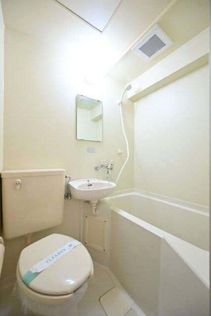 センチュリー西久保の浴室