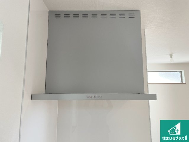 高槻市栄町　新築一戸建ての設備|汚れにくいスロットフィルタでお手入れラクラク！ＬＥＤ照明付き！