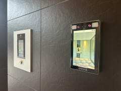 セイワパレス美章園駅前　常盤小学校区のロビー|セイワパレス美章園