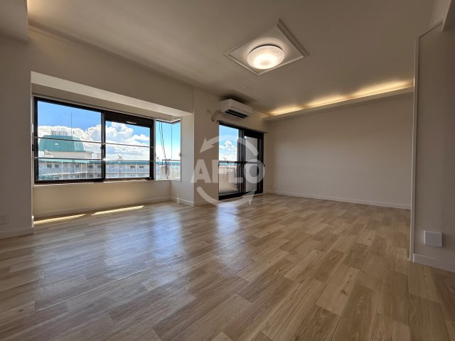 帝塚山セントポリアの居間・リビング|帝塚山セントポリア　リビング