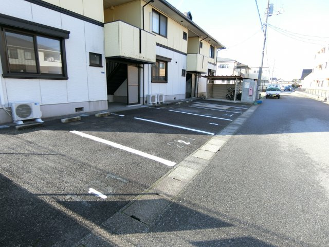 野いちごの駐車場