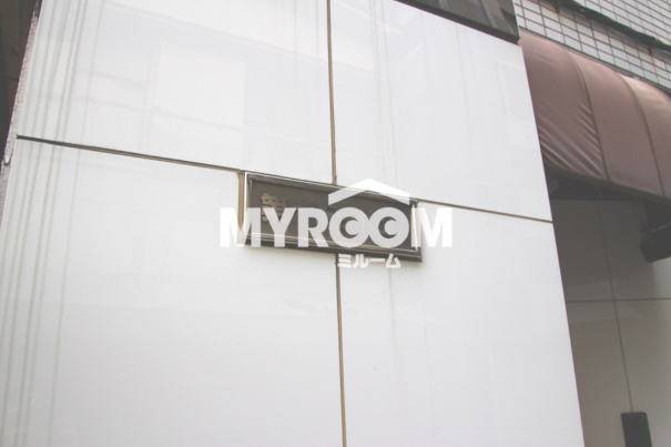 第１０ビルのエントランス