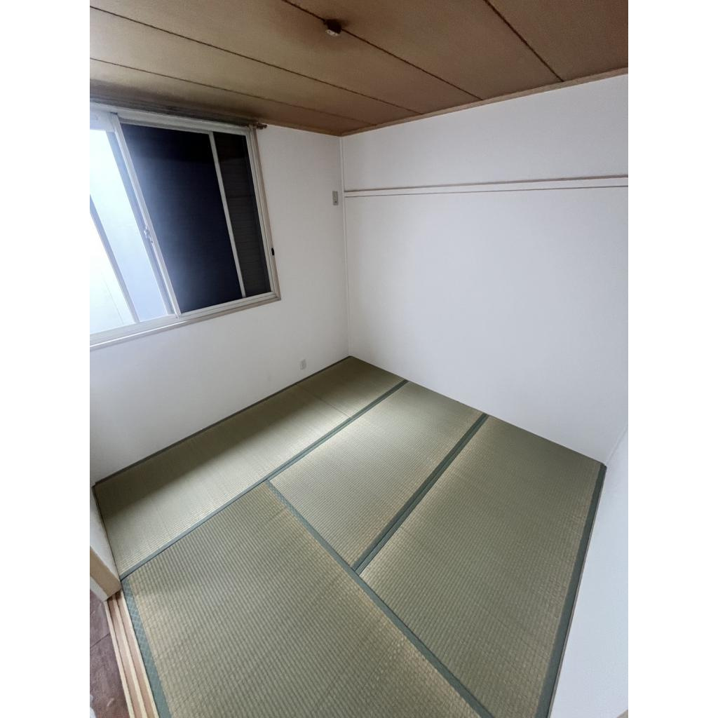 ファミール林　Ｂ棟