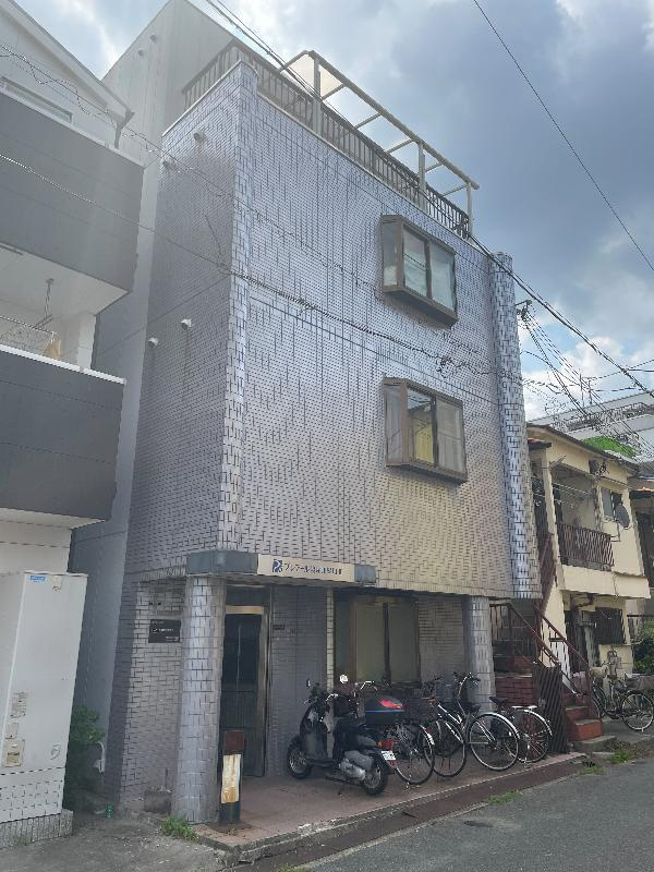 プレアール寝屋川緑町Ⅱの外観|落ち着いた雰囲気の外観です
