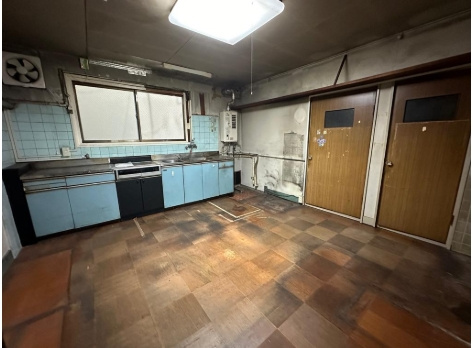 塚本ビルの内装