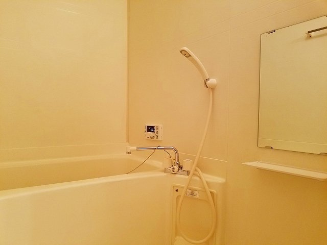 ポプラーレＰａｒｔⅢの浴室