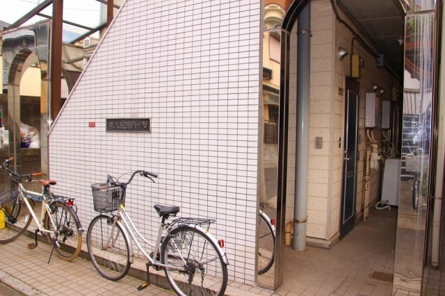 第９紀州ハイツのエントランス|出入り口