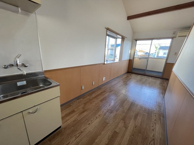 【居間・リビング】 | センターフィールド湊